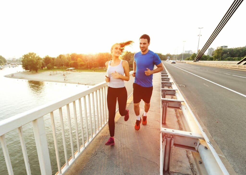 Saint-Valentin 2025 : des idées d'activités à faire en couple 13 faire du sport en couple