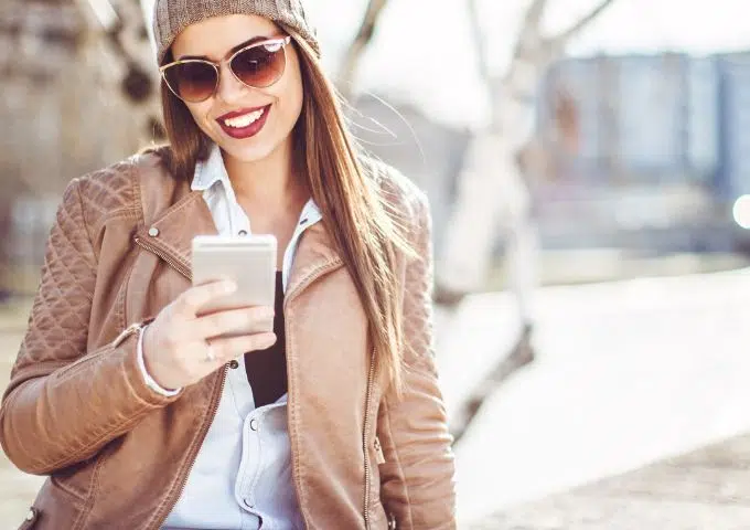 Message d'amour pour la faire sourire 3 Belle femme souriante 1